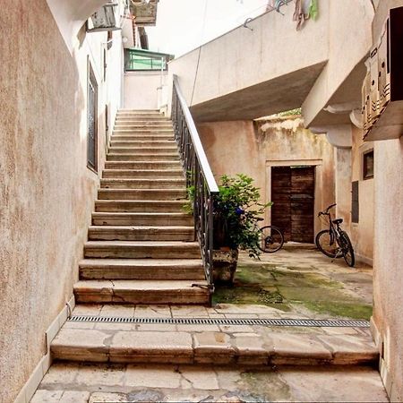 Yulia Apartments Ρόβινι Εξωτερικό φωτογραφία