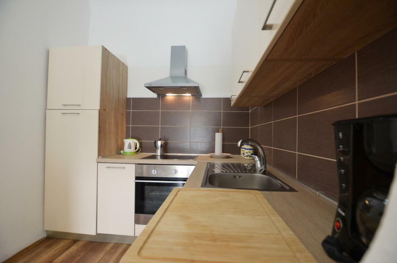 Yulia Apartments Ρόβινι Εξωτερικό φωτογραφία