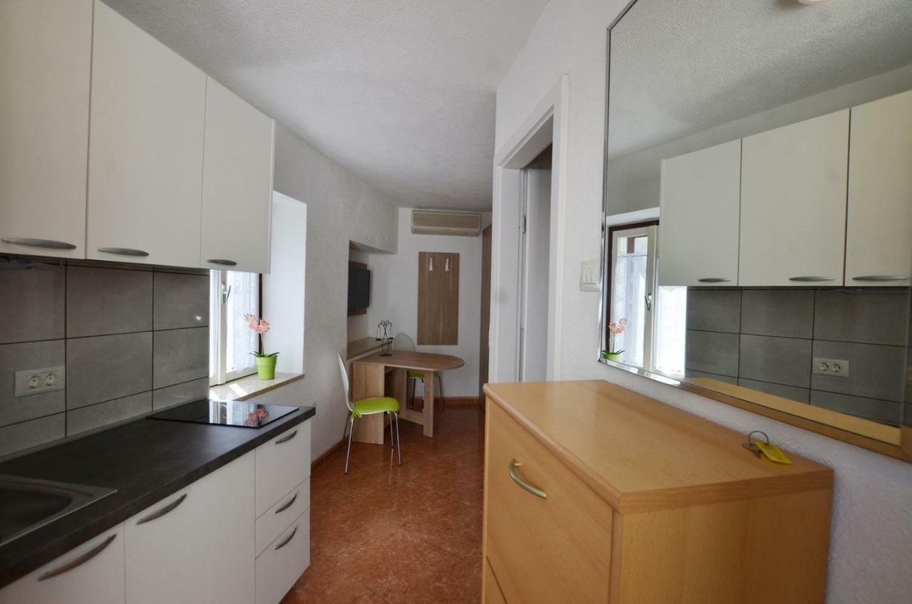 Yulia Apartments Ρόβινι Εξωτερικό φωτογραφία